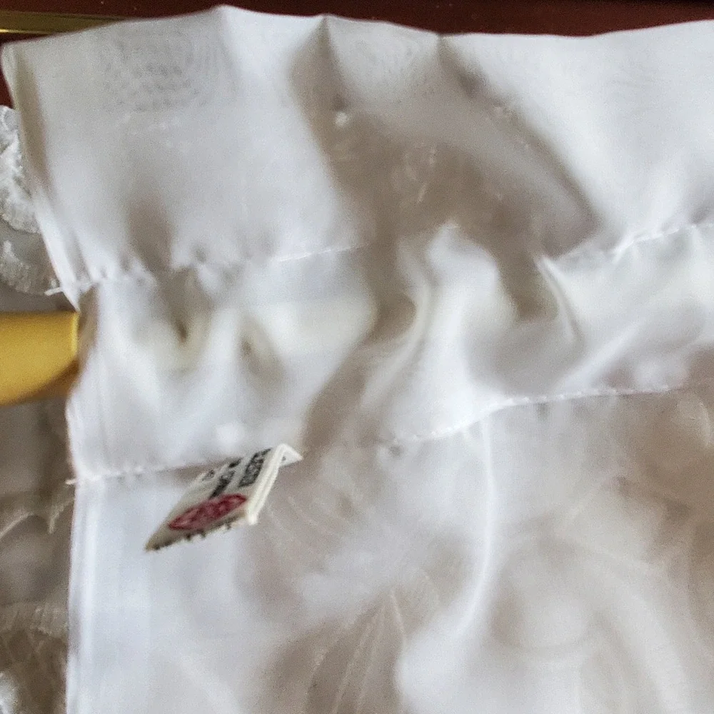Vintage White Floral Embroidered Lace Sheer Curtain Valance 21 1/2